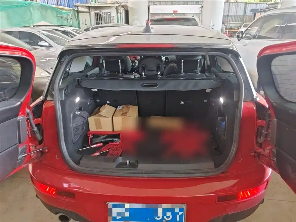 MINI Clubman 2018 — фото 19