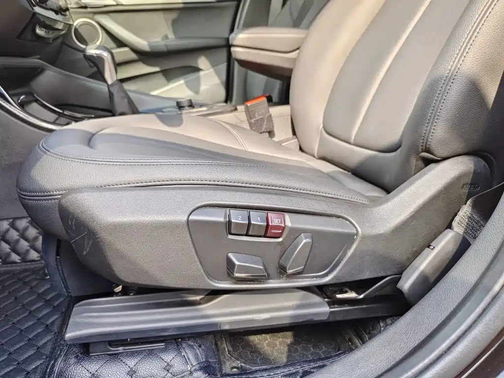 BMW X1 2017 — фото 15