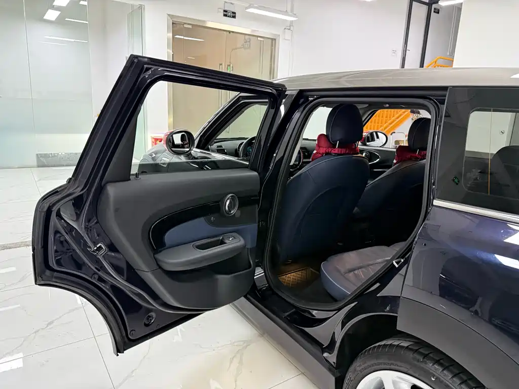 MINI Clubman 2023 — фото 14