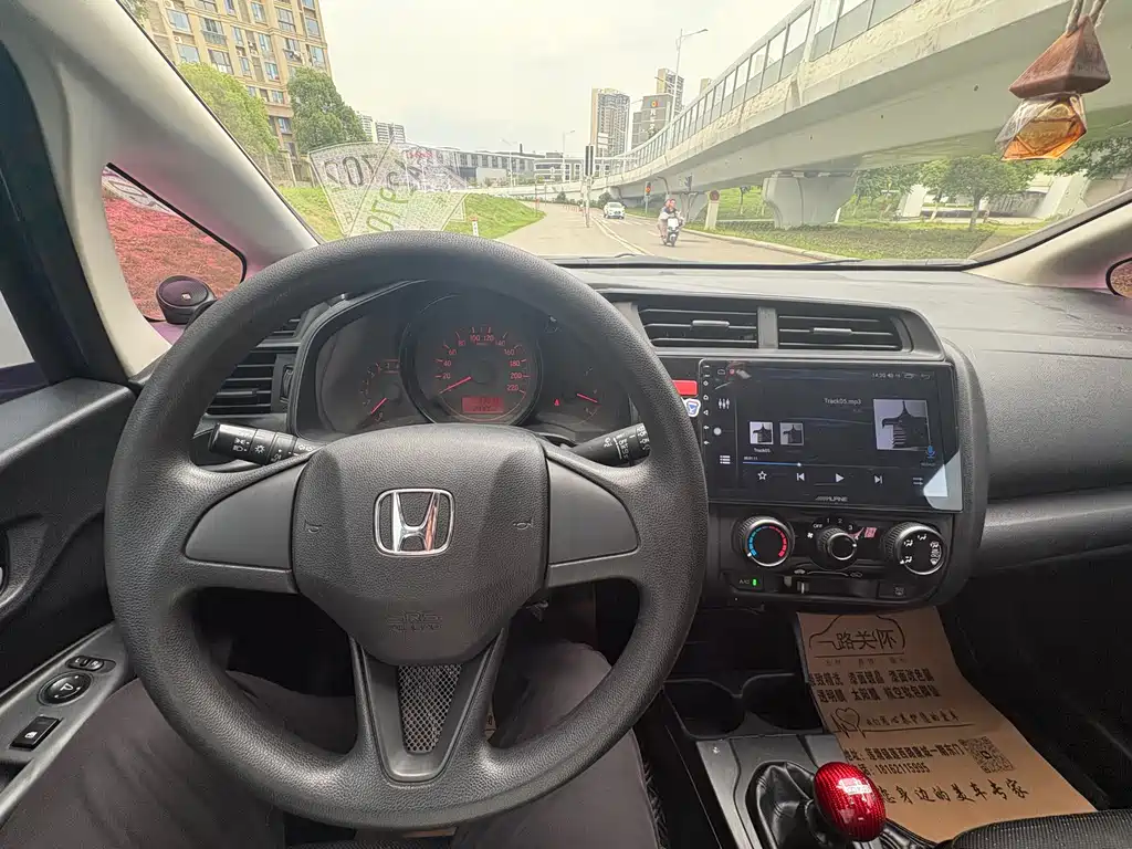 Honda Fit 2017 — фото 11
