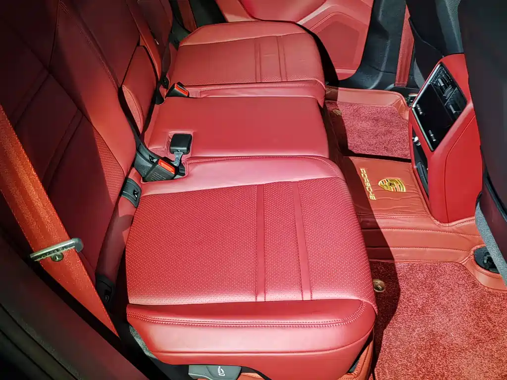 Porsche Cayenne 2022