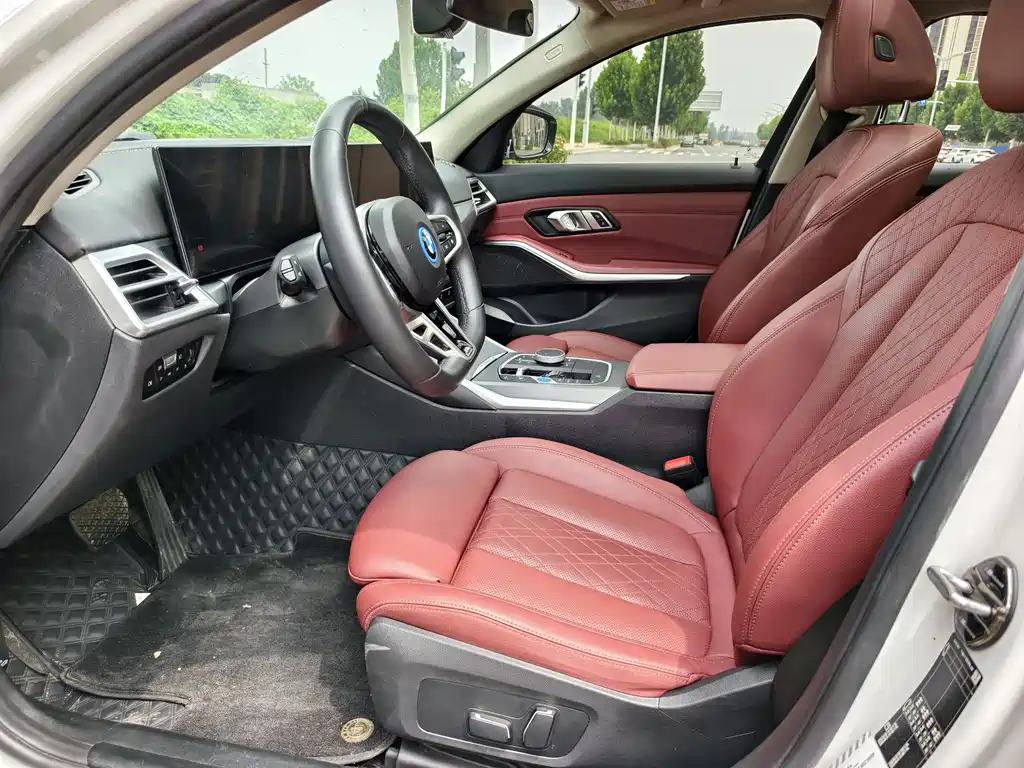 BMW i3 2025