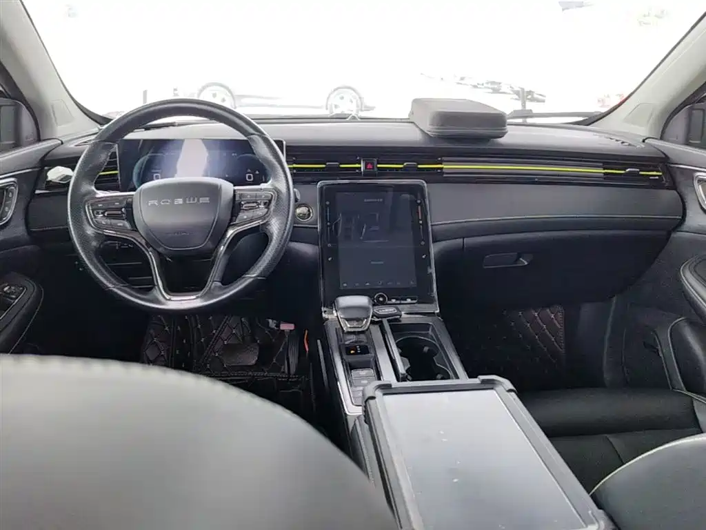 Roewe RX5 New Energy 2022 — фото 10