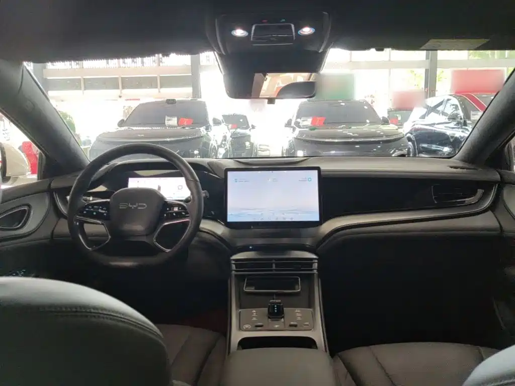 BYD Seal 07 DM-i 2025 — фото 10