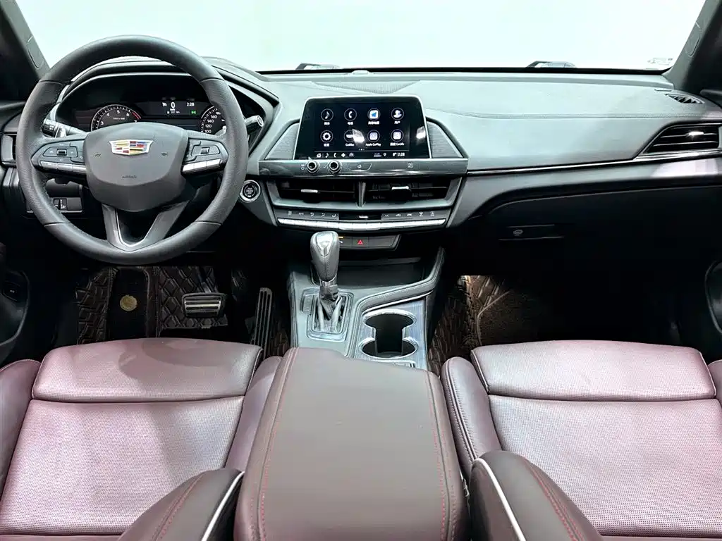 Cadillac CT4 2021 — фото 11