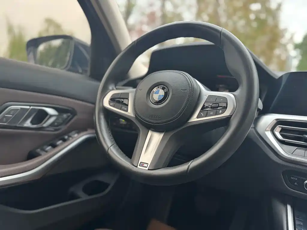 BMW 3 Series 2021 — фото 12