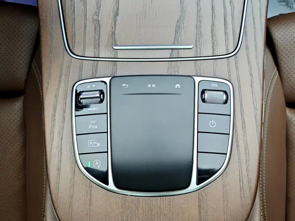 Mercedes-Benz E-Class 2022 — фото 12
