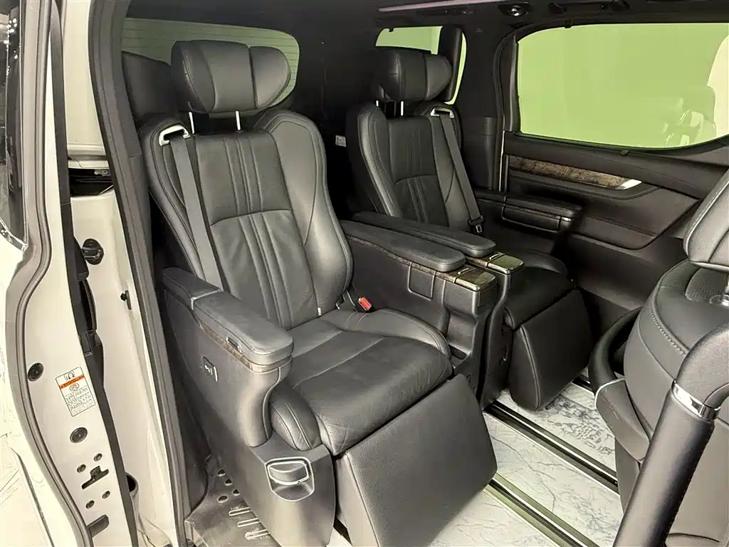 Toyota Alphard 2019 — фото 21