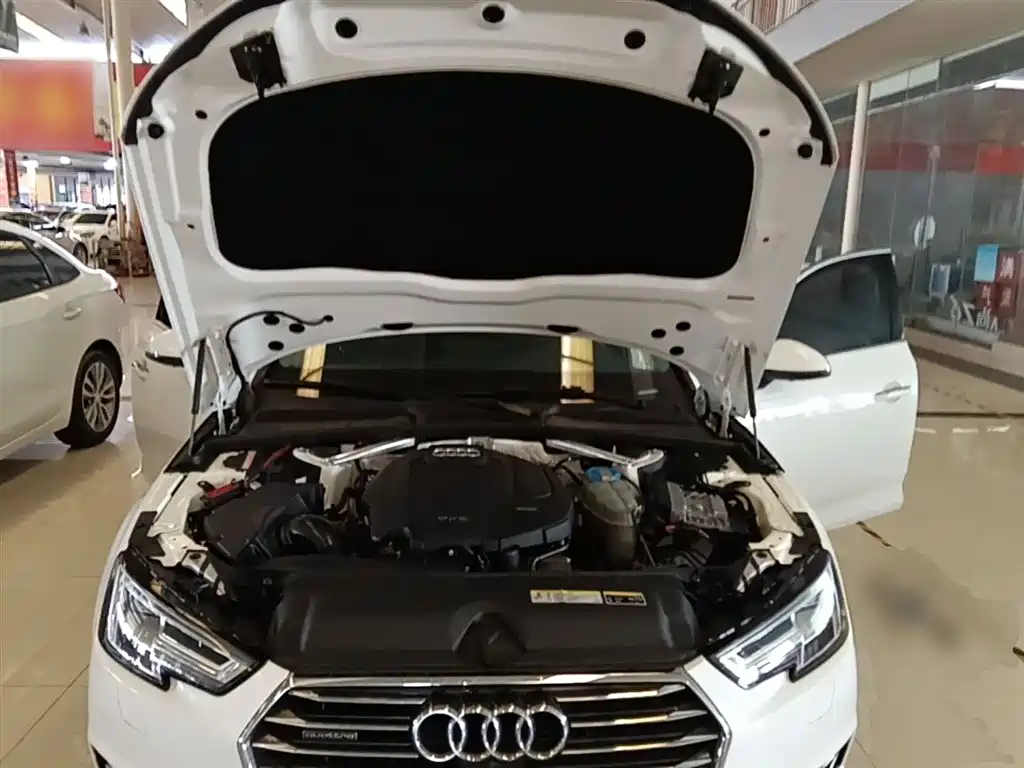 Audi A4L 2017 — фото 20