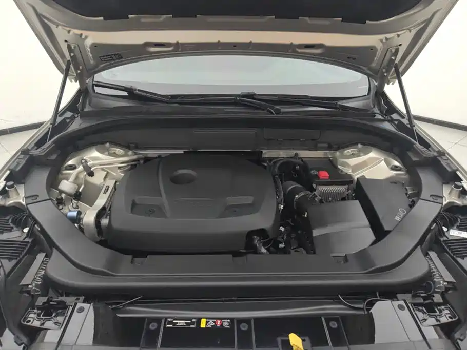 Volvo XC60 2021 — фото 10