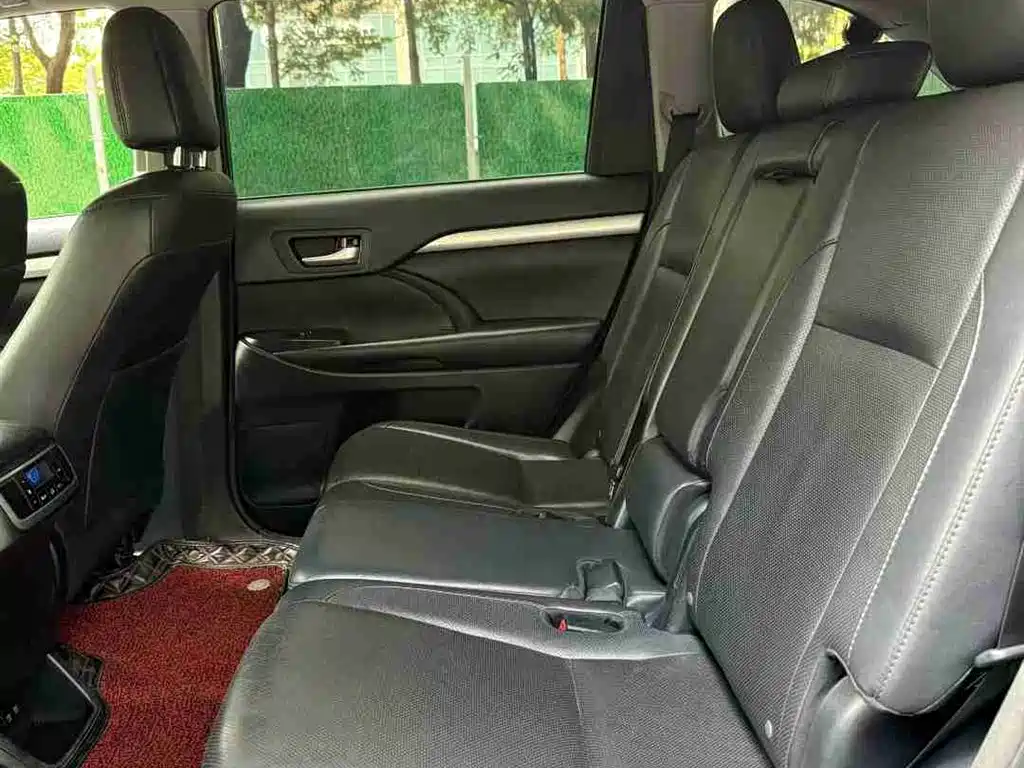 Toyota Highlander 2019 — фото 10
