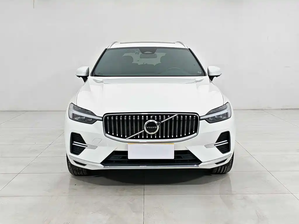 Volvo XC60 2021 — фото 2