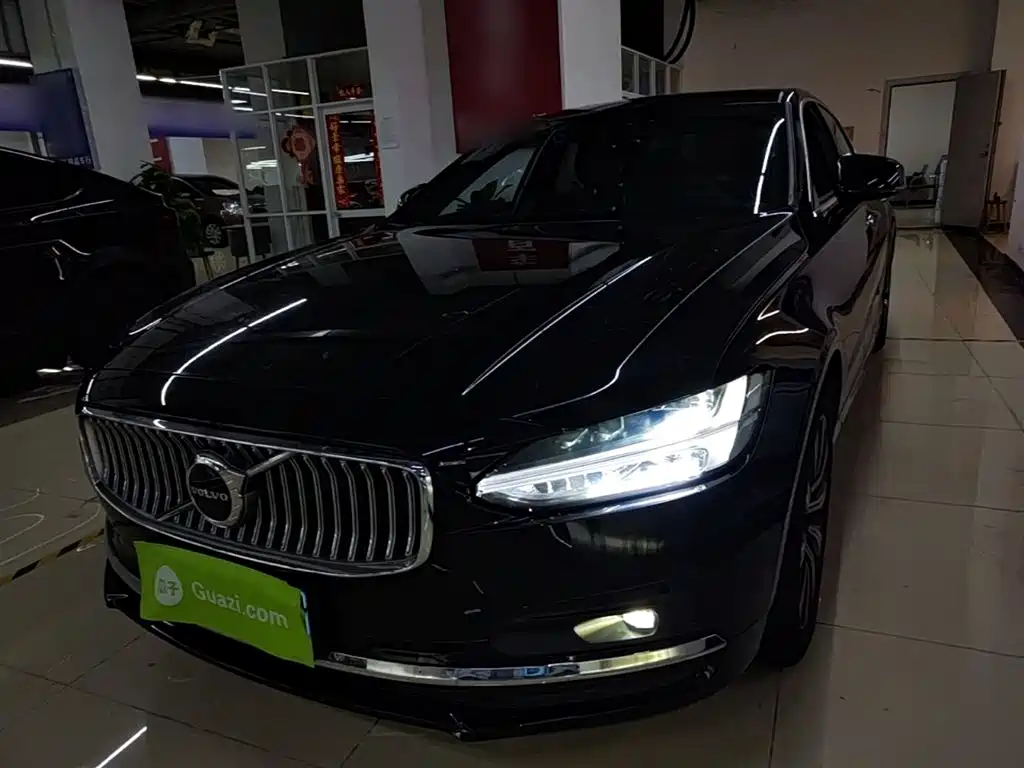 Volvo S90 2021 — фото 1