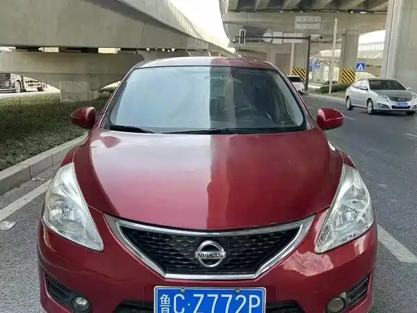Nissan Tiida 2013