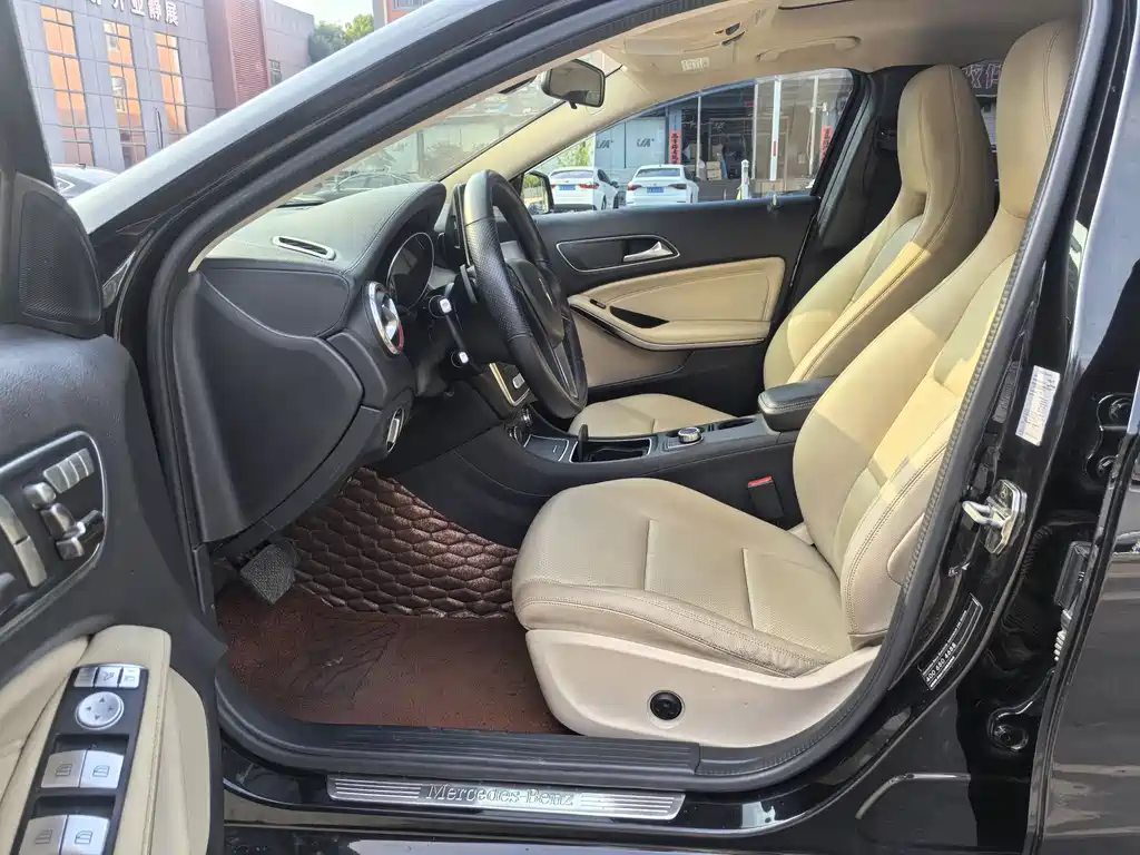 Mercedes-Benz GLA 2015 — фото 6