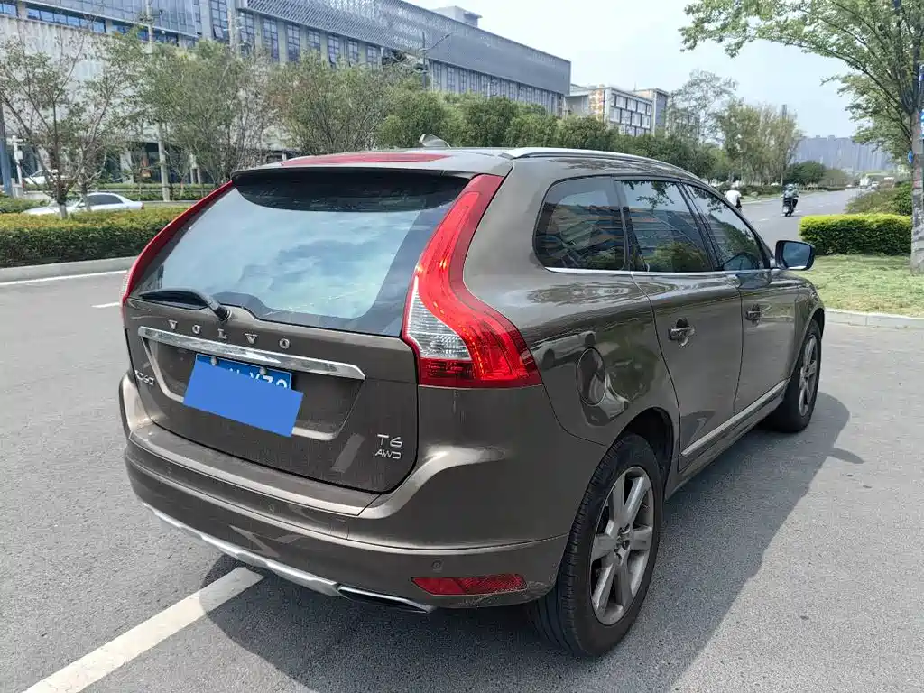 Volvo XC60 2013 — фото 9