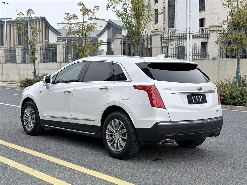 Cadillac XT5 2018 — фото 5