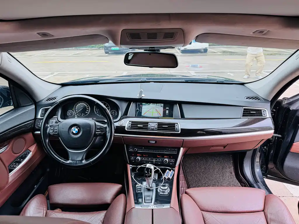 BMW 5 Series GT 2011
