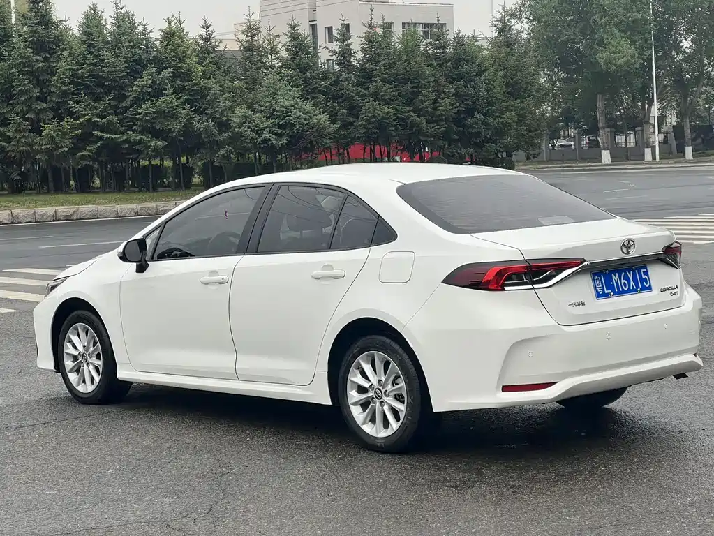 Toyota Corolla 2022 — фото 10