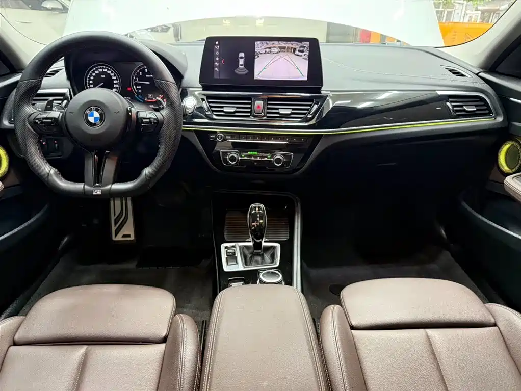 BMW 1 Series 2022 — фото 19