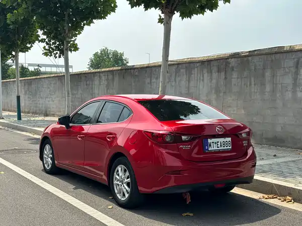 Mazda 3 Axela 2015