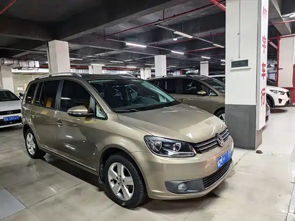 Volkswagen Touran 2016