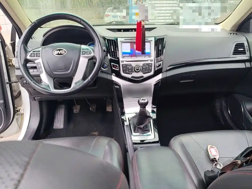 BYD Surui 2015 — фото 10