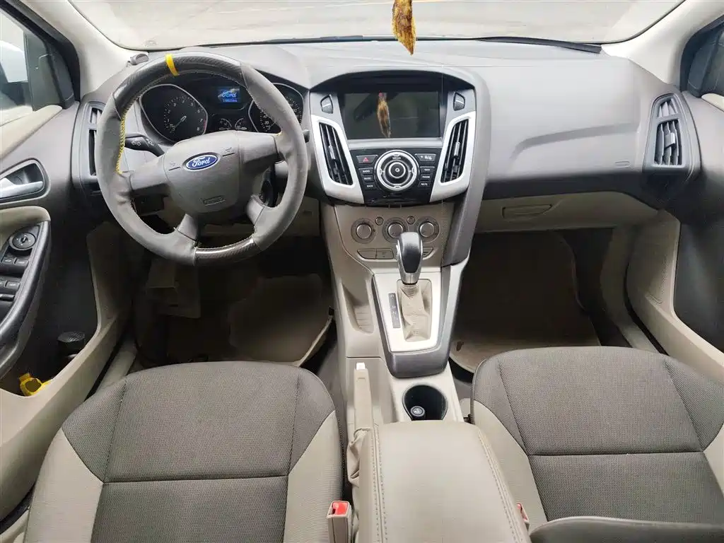 Ford Focus 2015 — фото 6