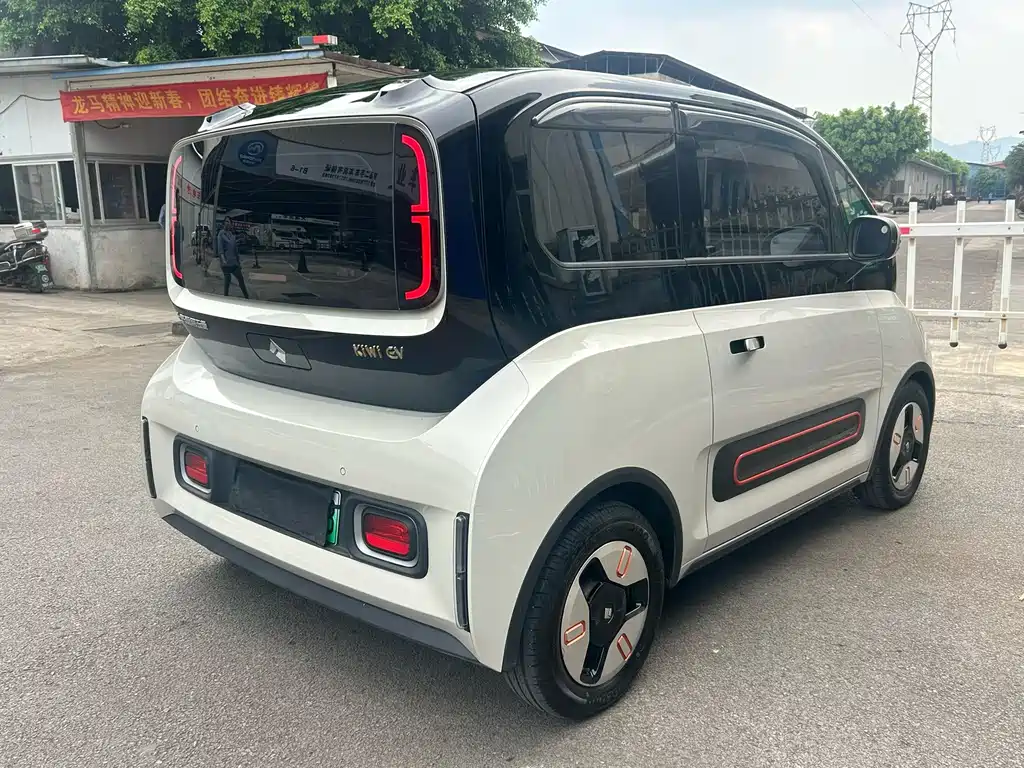 Baojun KiWi EV 2022 — фото 8