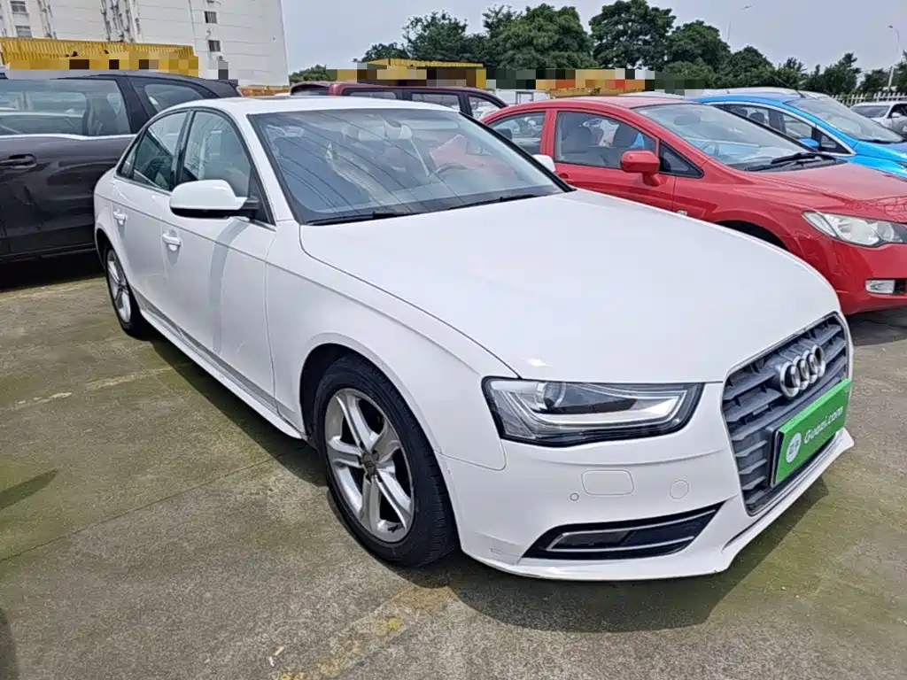 Audi A4L 2015