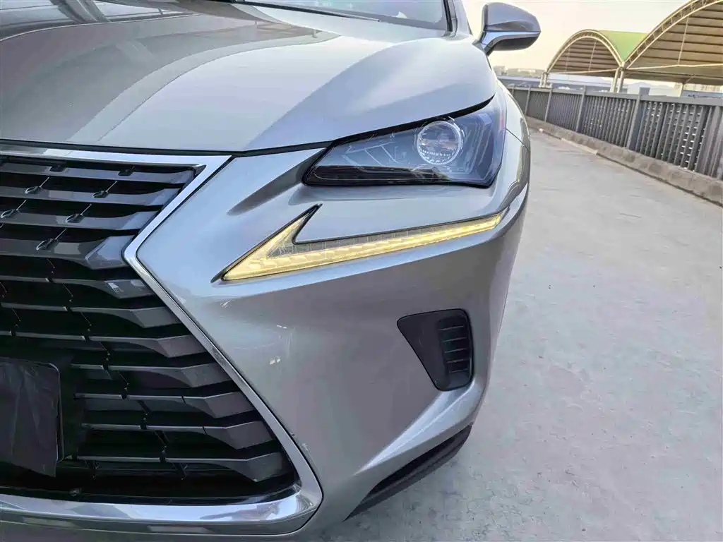 Lexus NX 2018 — фото 13