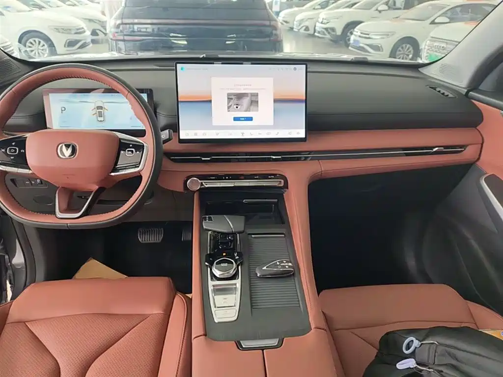 Changan CS75 PLUS 2025 — фото 10