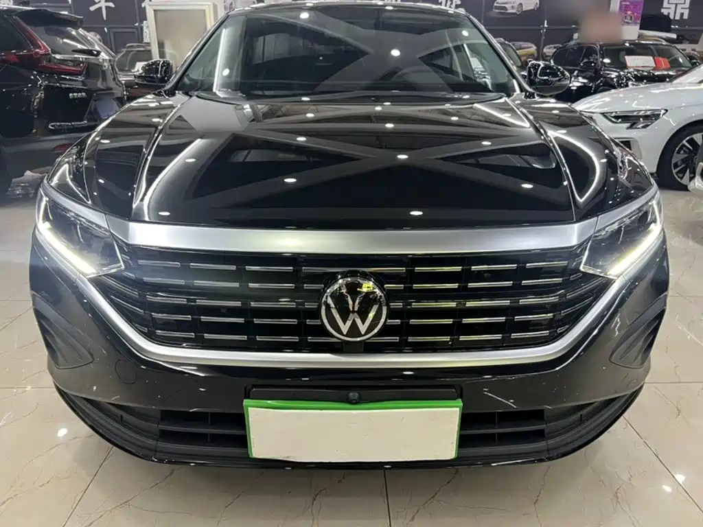 Volkswagen Passat 2025
