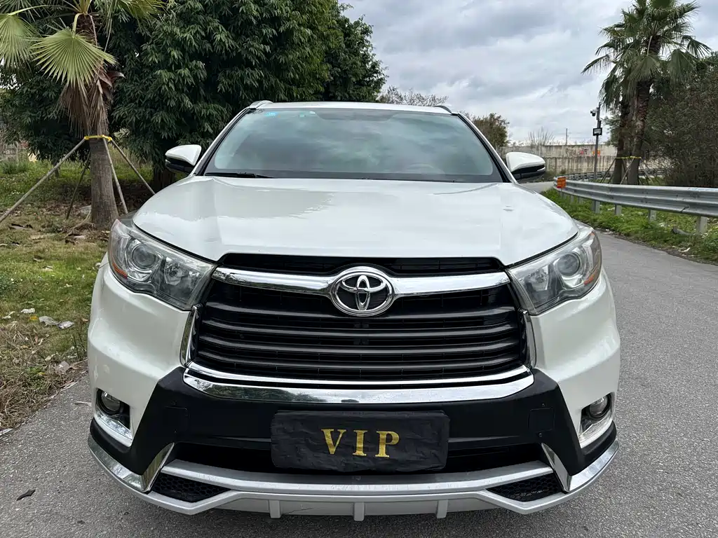 Toyota Highlander 2017 — фото 2