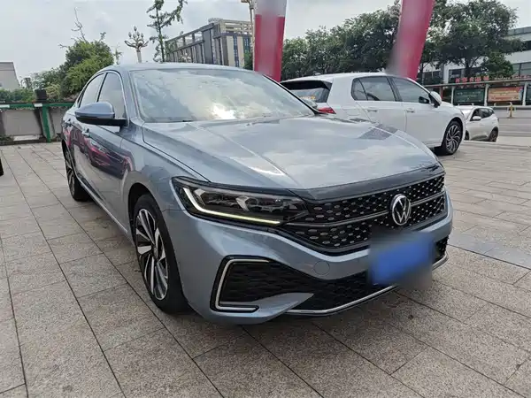 Volkswagen Passat 2022