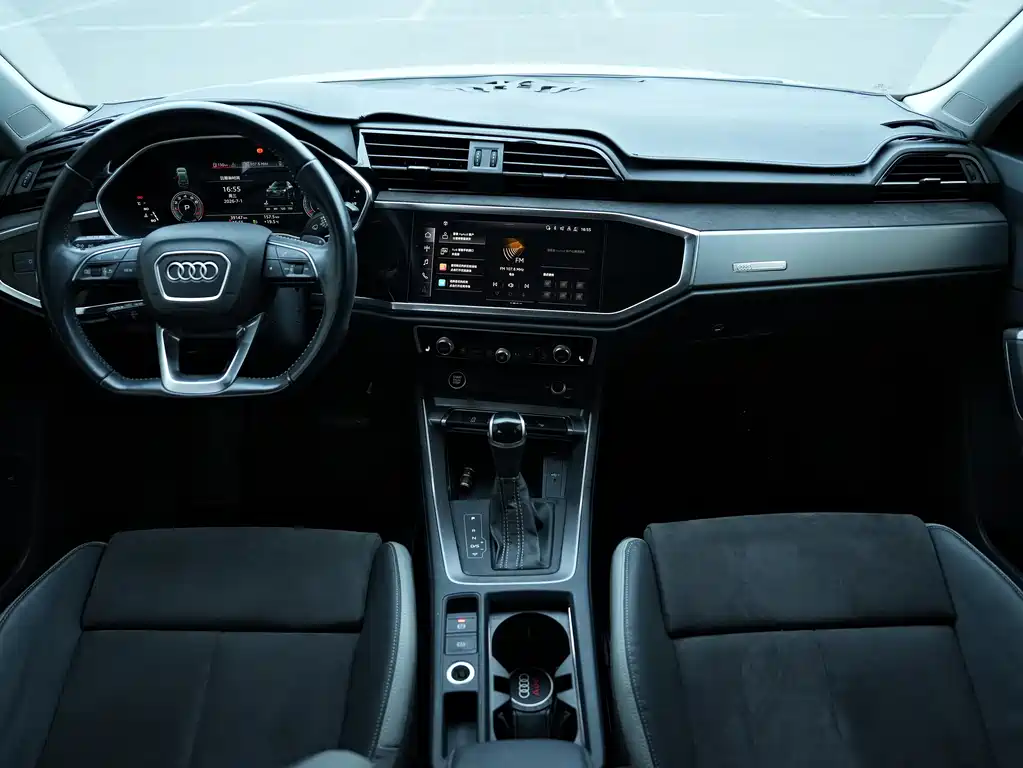 Audi Q3 2022 — фото 11