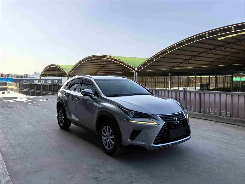Lexus NX 2018 — фото 3