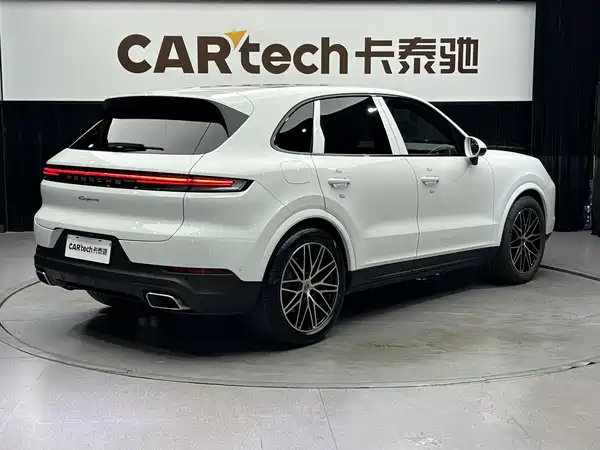 Porsche Cayenne 2024