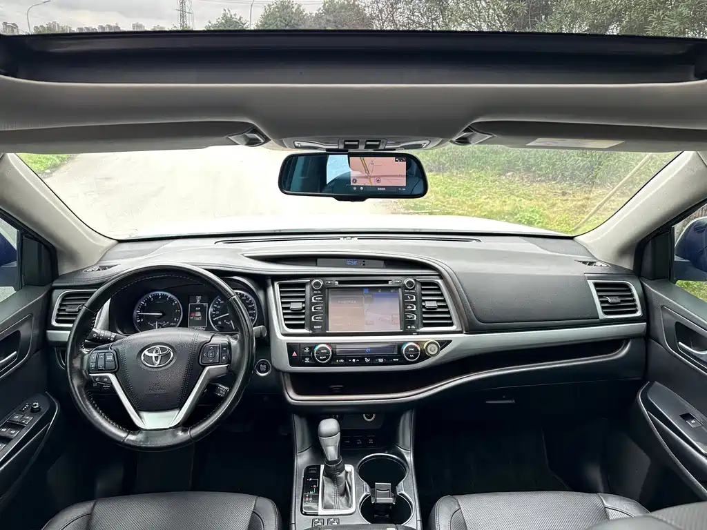 Toyota Highlander 2017 — фото 9
