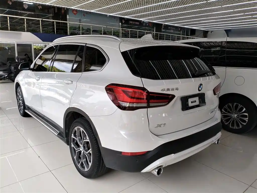 BMW X1 2021 — фото 4