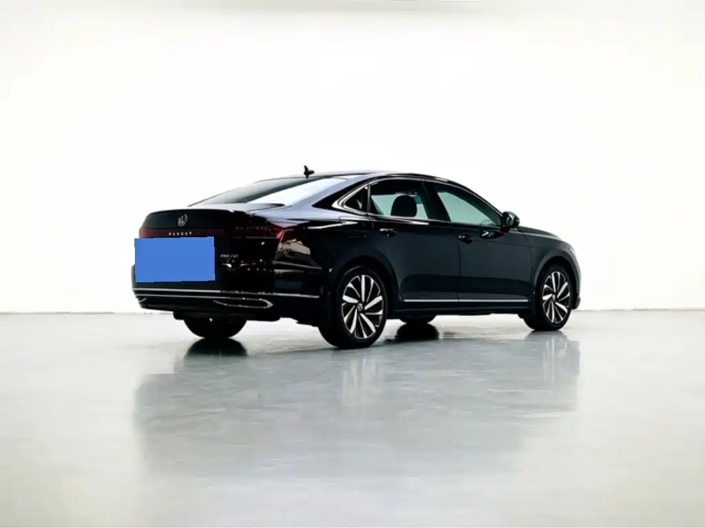 Volkswagen Passat 2022 — фото 7