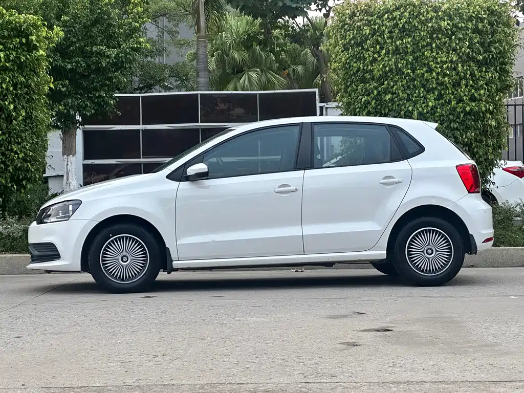 Volkswagen Polo 2017 — фото 7
