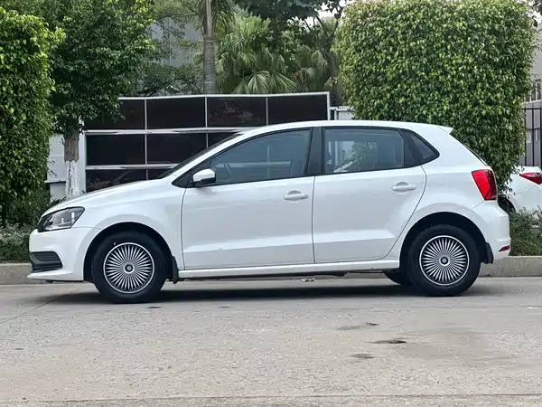 Volkswagen Polo 2016