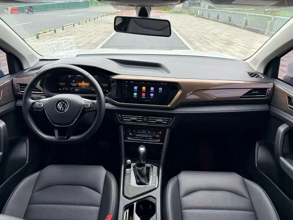 Volkswagen Tharu 2023 — фото 8