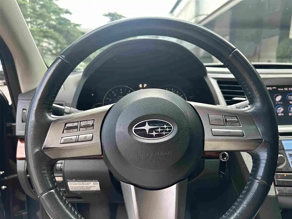 Subaru Outback 2010 — фото 12