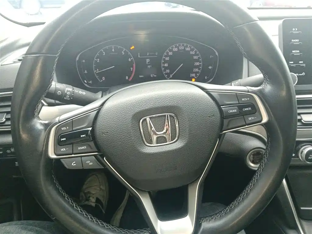 Honda Accord 2021 — фото 11