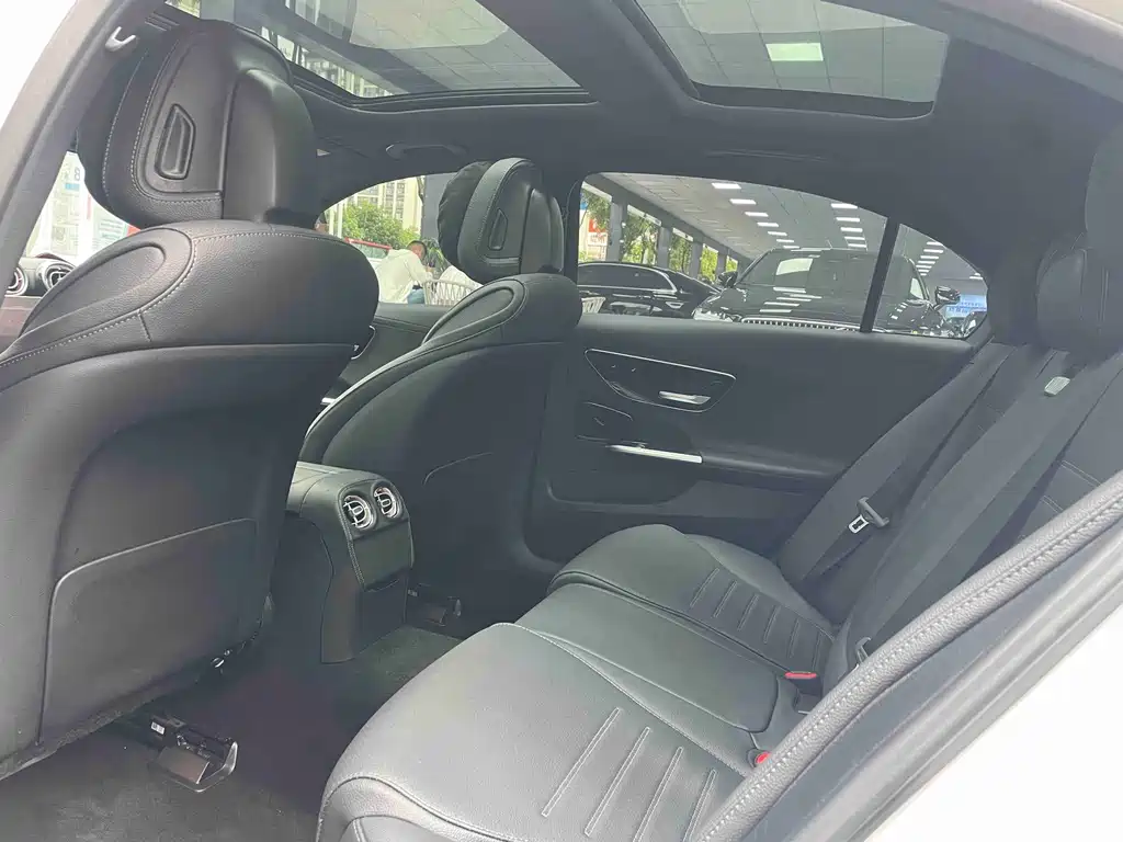 Mercedes-Benz C-Class 2023
