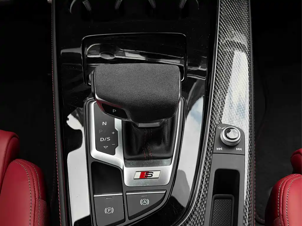 Audi S4 2024 — фото 11