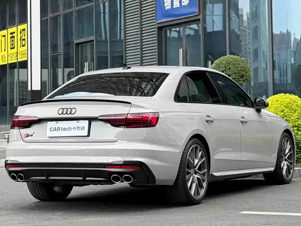 Audi S4 2024
