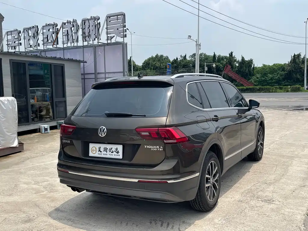 Volkswagen Tiguan L 2017 — фото 8